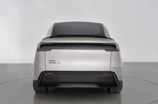 Model Y L 2.webp